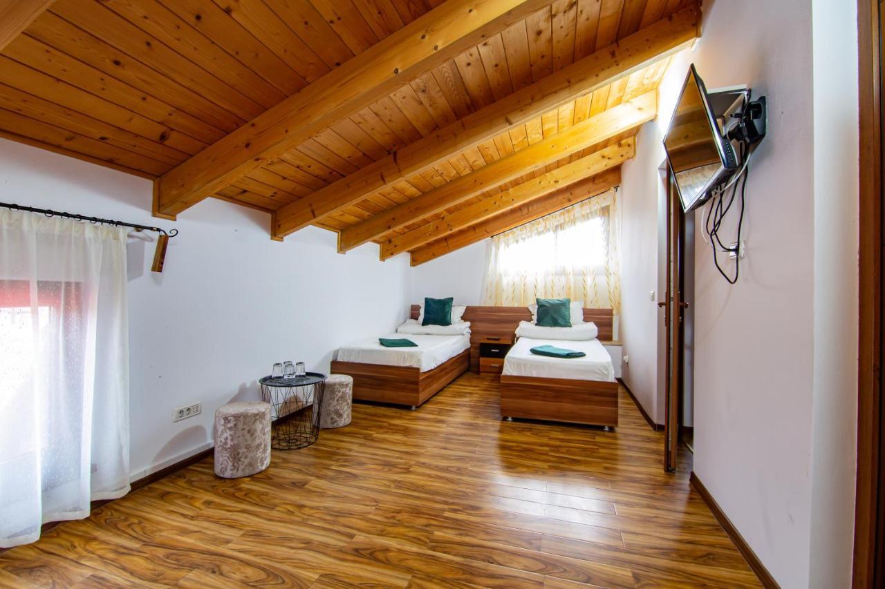 Pensiunea Pestisorul Dunavăţu de Jos Exterior foto